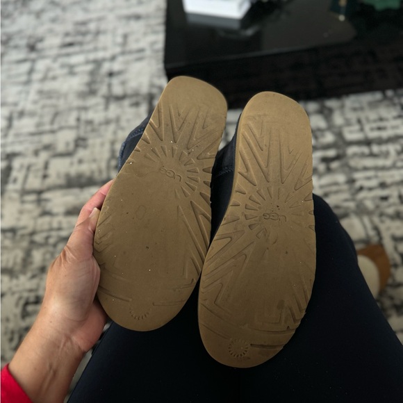 Ugg Classic Short Leather Boots Navy. - Picture 7 of 10